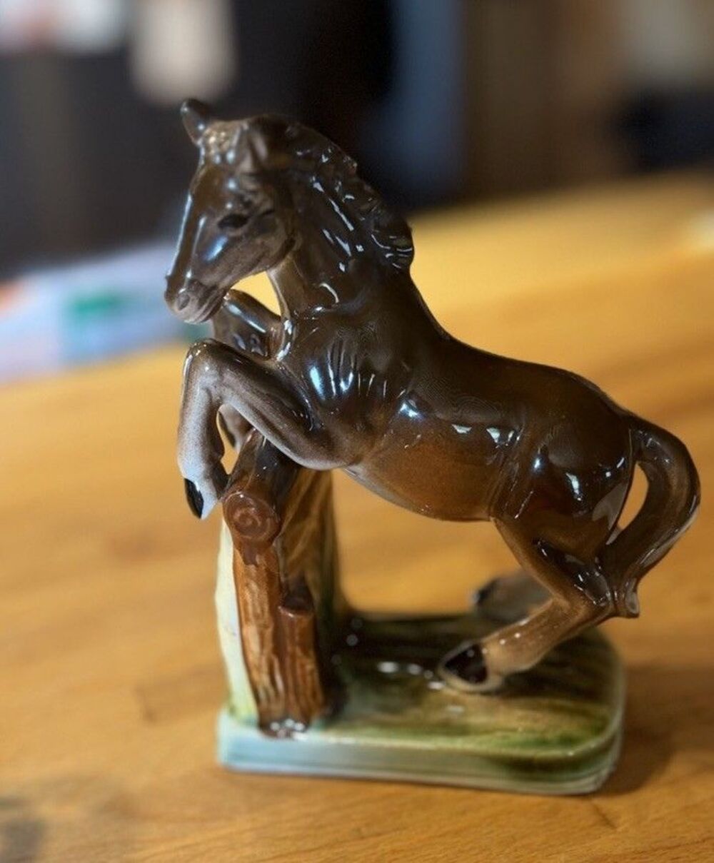Pair of Vintage Used Decorative Made in Japan Horse Figure Figurines Bookends